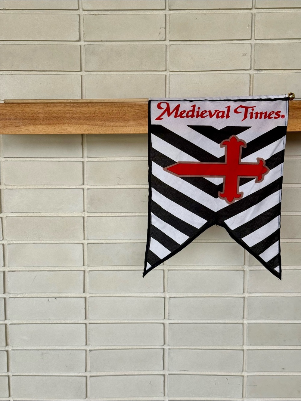 Medieval Times Souvenir Flag * Black White Knight * With Pole